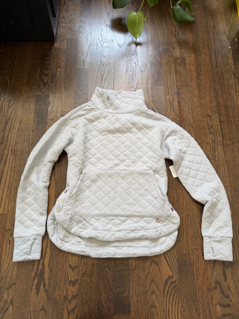 Jones New York Quilted Cream Pullover Sweatshirt